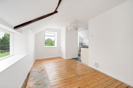 2 bedroom Flat to let in 33 West Street, PE8