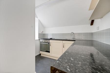 2 bedroom Flat to let in 33 West Street, PE8