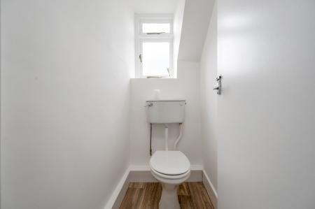 2 bedroom Flat to let in 33 West Street, PE8