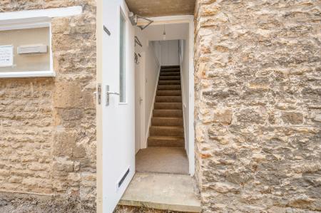 2 bedroom Flat to let in 33 West Street, PE8