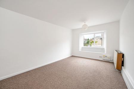 2 bedroom Flat to let in 33 West Street, PE8