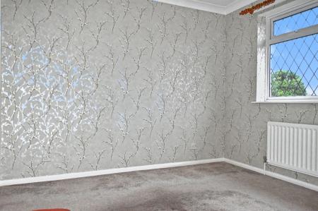 3 bedroom Semi-detached house to let in Moray Close, Stamford, PE9