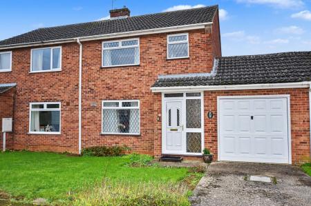 Moray Close, Stamford, PE9