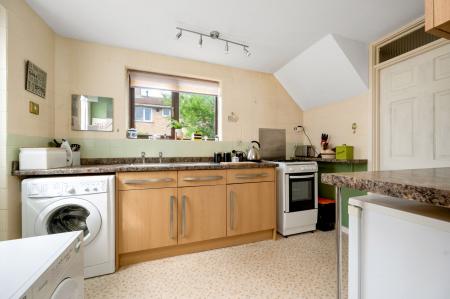 3 bedroom End of terrace house for sale in Andrew Road, Stamford, PE9