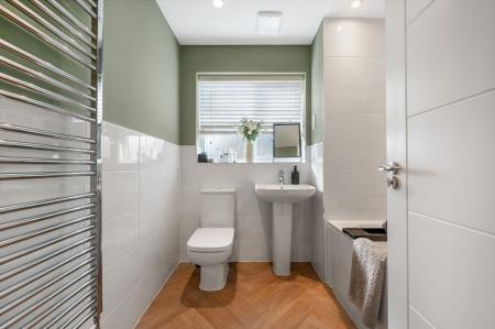 3 bedroom Semi-detached house for sale in Sovereign Way, Stamford, PE9