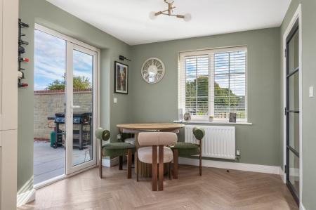 3 bedroom Semi-detached house for sale in Sovereign Way, Stamford, PE9
