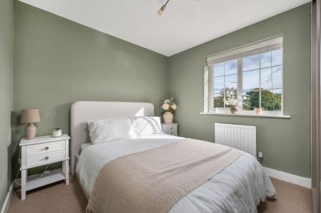 3 bedroom Semi-detached house for sale in Sovereign Way, Stamford, PE9