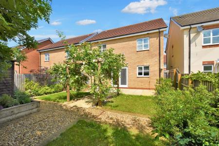 4 bedroom Detached house to let in Banks Crescent, Stamford, PE9