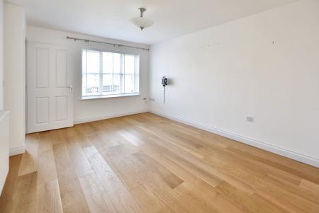 4 bedroom Detached house to let in Banks Crescent, Stamford, PE9
