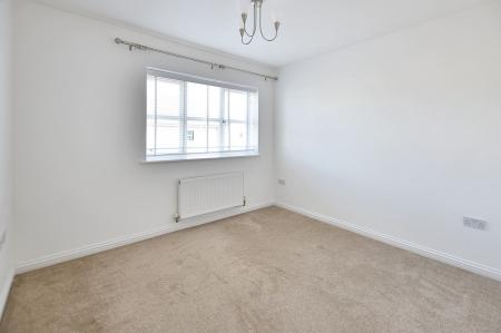 4 bedroom Detached house to let in Banks Crescent, Stamford, PE9