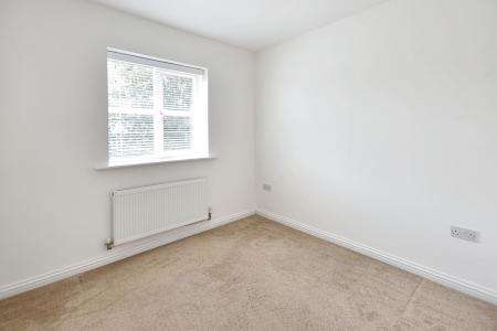 4 bedroom Detached house to let in Banks Crescent, Stamford, PE9