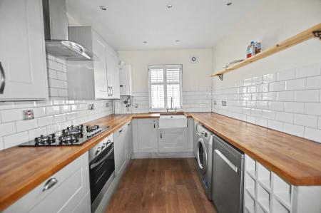 4 bedroom Terraced House for sale in Blackfriars Street, Stamford, PE9