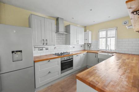 4 bedroom Terraced House for sale in Blackfriars Street, Stamford, PE9