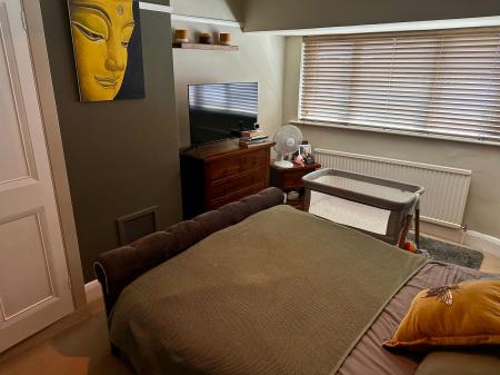 3 bedroom Semi-detached house for sale in Drift Gardens, Stamford, PE9