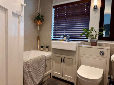 3 bedroom Semi-detached house for sale in Drift Gardens, Stamford, PE9