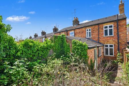 2 bedroom End of terrace house for sale in New Street, Stamford, PE9