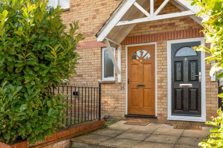 3 bedroom Town house for sale in Ryhall Road, Stamford, PE9