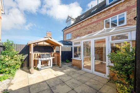 3 bedroom Town house for sale in Ryhall Road, Stamford, PE9