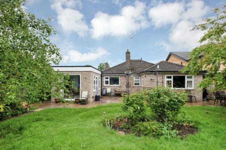 3 bedroom Detached bungalow for sale in Cambridge Road, Stamford, PE9