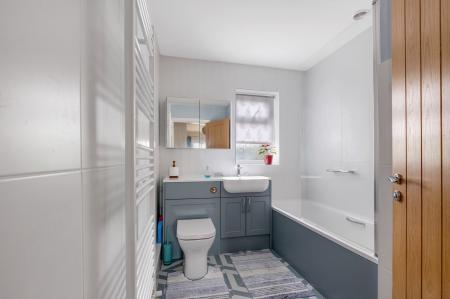 3 bedroom Detached bungalow for sale in Cambridge Road, Stamford, PE9