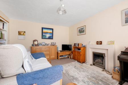 3 bedroom Detached bungalow for sale in Cambridge Road, Stamford, PE9