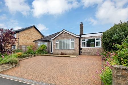 3 bedroom Detached bungalow for sale in Cambridge Road, Stamford, PE9