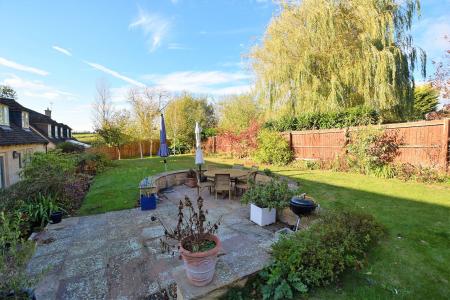4 bedroom Detached house to let in Essendine Road, Ryhall, PE9