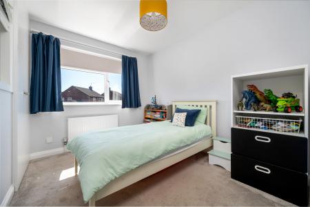 4 bedroom Semi-detached house for sale in Oak Road, Stamford, PE9