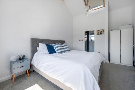 4 bedroom Semi-detached house for sale in Oak Road, Stamford, PE9
