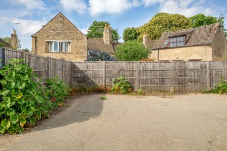1 bedroom Cottage for sale in Bell Yard, Collyweston, PE9