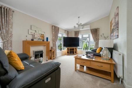 2 bedroom Lodge for sale in Yarwell Mill, Yarwell, PE8