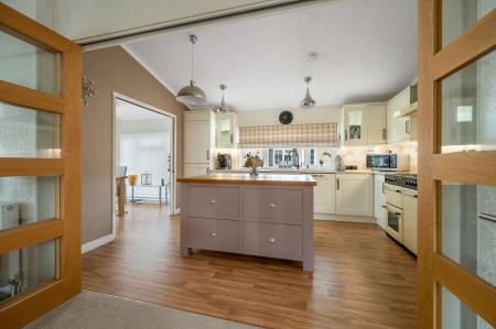 2 bedroom Lodge for sale in Yarwell Mill, Yarwell, PE8