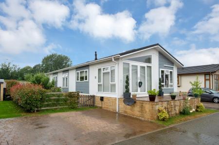 2 bedroom Lodge for sale in Yarwell Mill, Yarwell, PE8