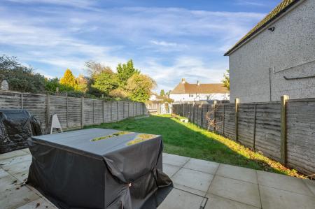 3 bedroom End of terrace house for sale in Radcliffe Road, Stamford, PE9