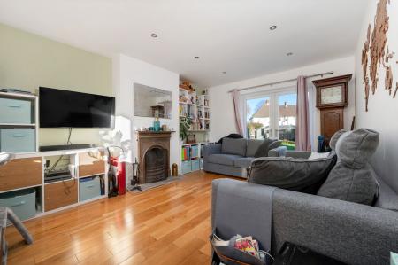 3 bedroom End of terrace house for sale in Radcliffe Road, Stamford, PE9