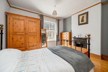 2 bedroom Terraced House for sale in West Street, Kings Cliffe, PE8