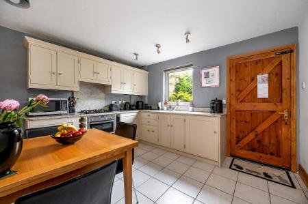 2 bedroom Terraced House for sale in West Street, Kings Cliffe, PE8