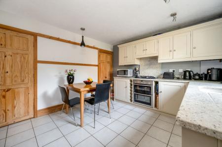 2 bedroom Terraced House for sale in West Street, Kings Cliffe, PE8