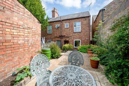 2 bedroom Terraced House for sale in West Street, Kings Cliffe, PE8