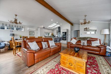 2 bedroom Lodge for sale in Barholm Road, Tallington, PE9