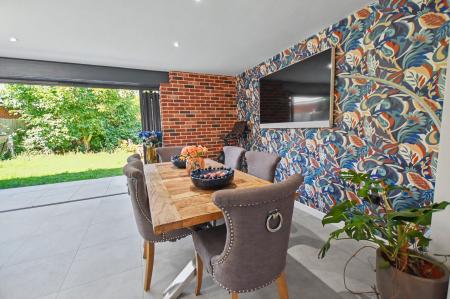 4 bedroom Detached house for sale in Ross Drive, Stamford, PE9