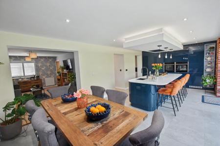 4 bedroom Detached house for sale in Ross Drive, Stamford, PE9