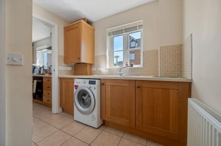 5 bedroom Detached house for sale in Laughton Drive, Stamford
