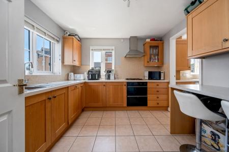 5 bedroom Detached house for sale in Laughton Drive, Stamford