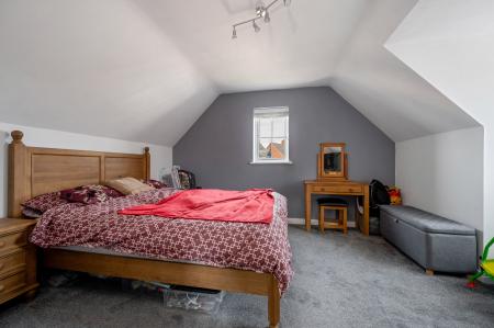 5 bedroom Detached house for sale in Laughton Drive, Stamford
