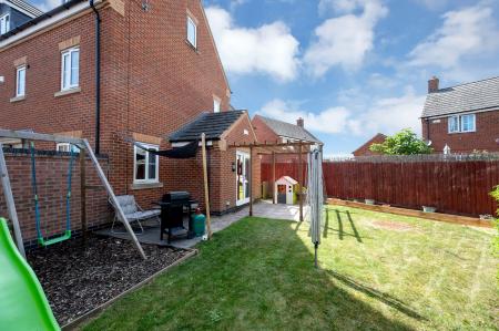 5 bedroom Detached house for sale in Laughton Drive, Stamford, PE9