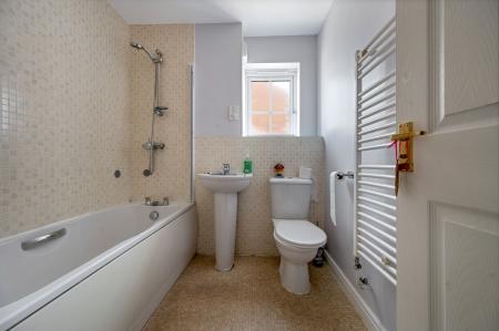 5 bedroom Detached house for sale in Laughton Drive, Stamford