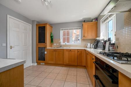 5 bedroom Detached house for sale in Laughton Drive, Stamford