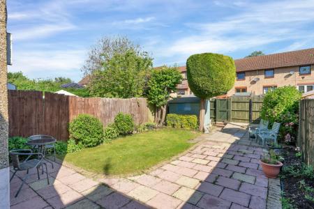 2 bedroom End of terrace house for sale in Drift Road, Stamford, PE9