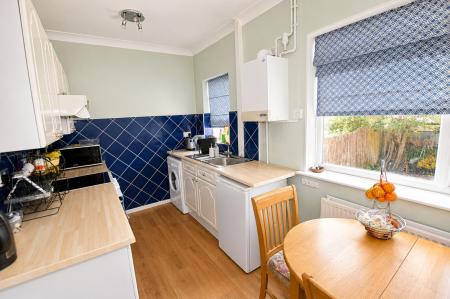 2 bedroom End of terrace house for sale in Drift Road, Stamford, PE9